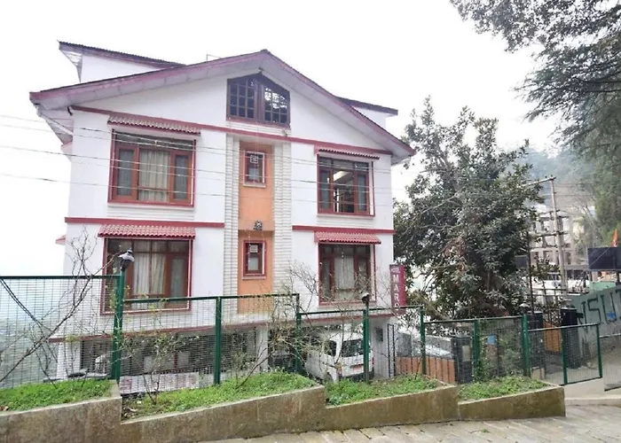 GoroomGo Marc Shimla: Luxury Near Mall Road