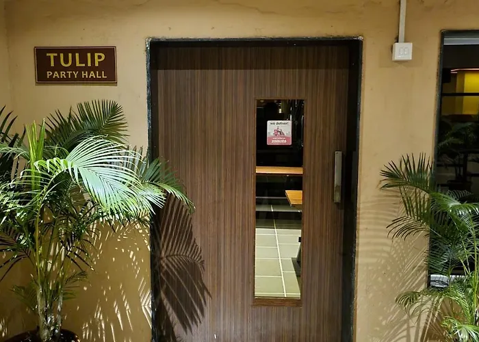 Hotel Central Avenue Sangli