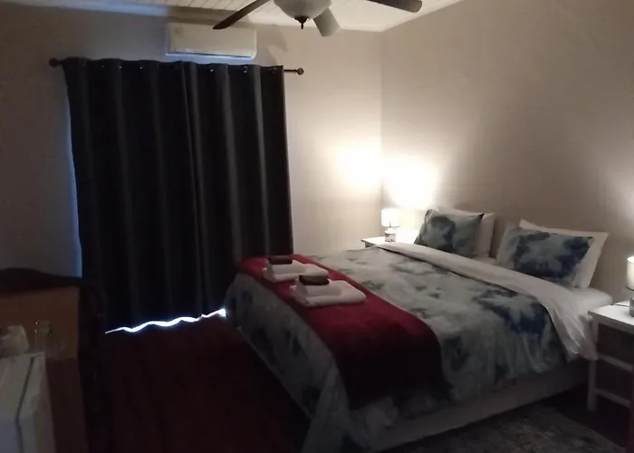 10 On Fairview B&B Paarl