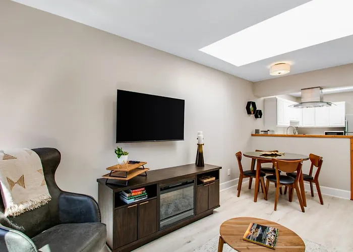 Port Angeles City View Loft