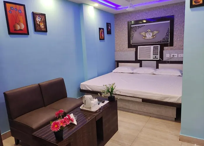 Hotel O.P.S Haora