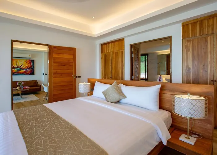 Coconut Grove Resort Ko Yao