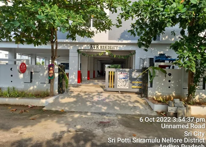 Pph Living Kvr Residency Hotel Tada