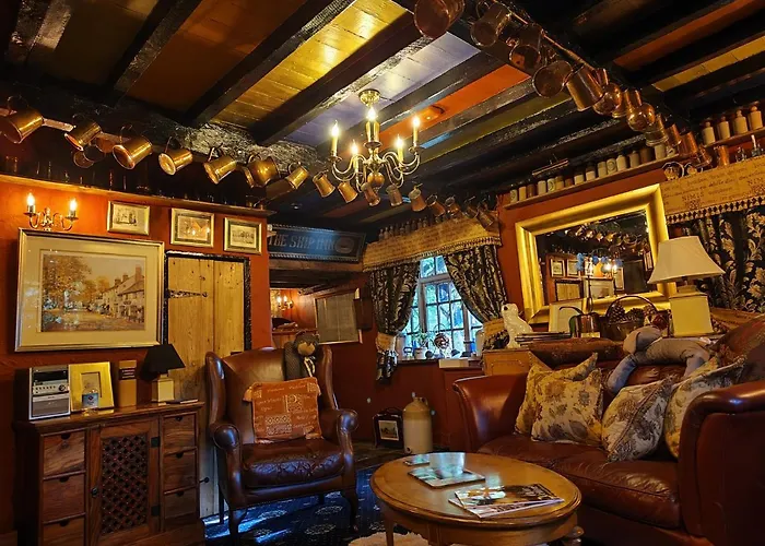 Wizards Thatch Luxury Suites Alderley Edge