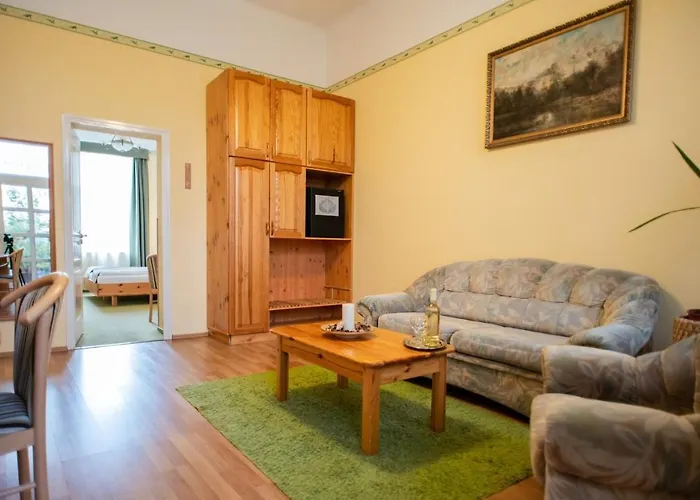 Hotel Manzard Panzio Budapest