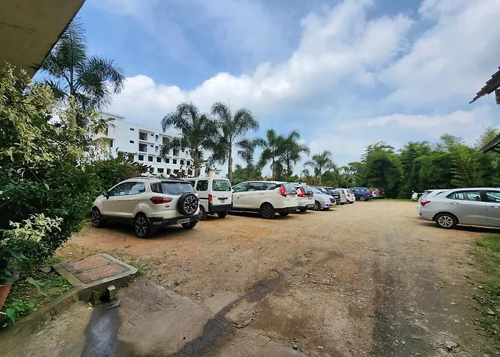 The Cocoon Hotel Gonikoppal
