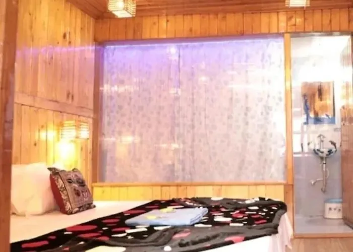 Altafs Motel Matheran