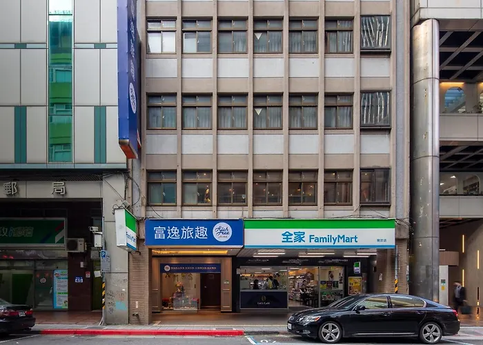 Rich & Free Hotel - Kaifeng 富逸旅趣-北車開封館 Taipei