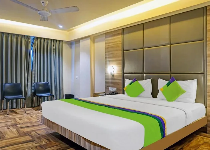 Treebo Classic Grande, Camp Pune