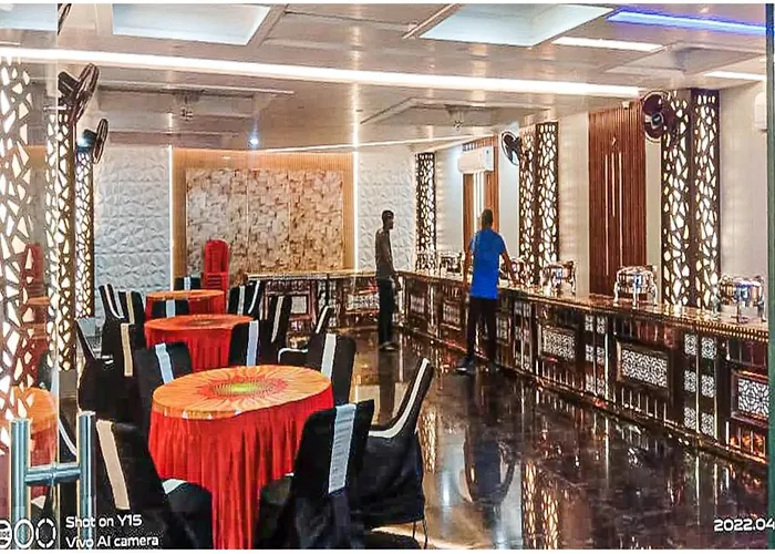 Hotel Shivam Inn Party Palace By Wb Inn Agra 