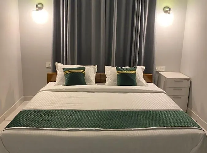 Hollywood Rooms Sultan Bathery