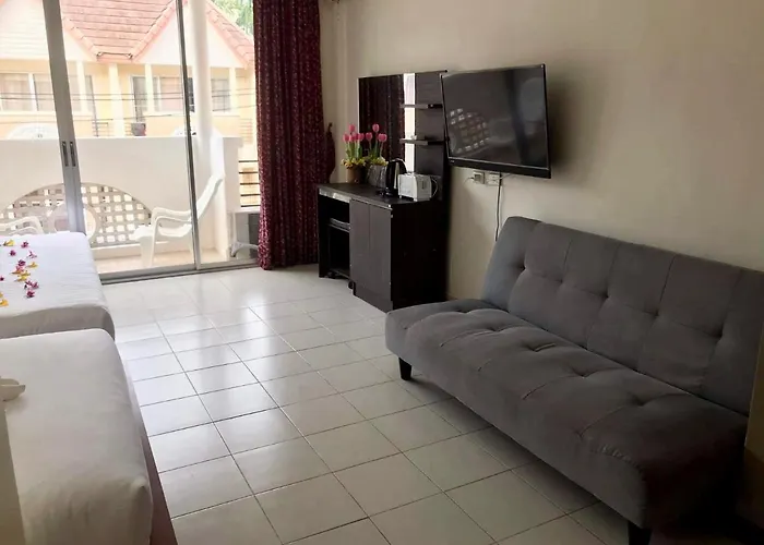 Kata Beach Guesthouse