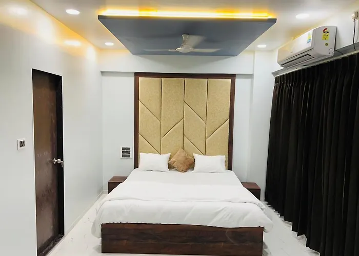 Hotel New City Light Surat