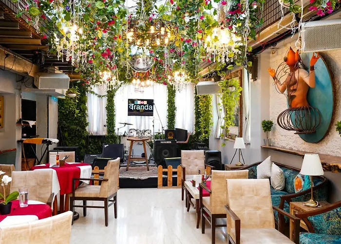 Hotel Bloom Boutique L Bandra Bombay