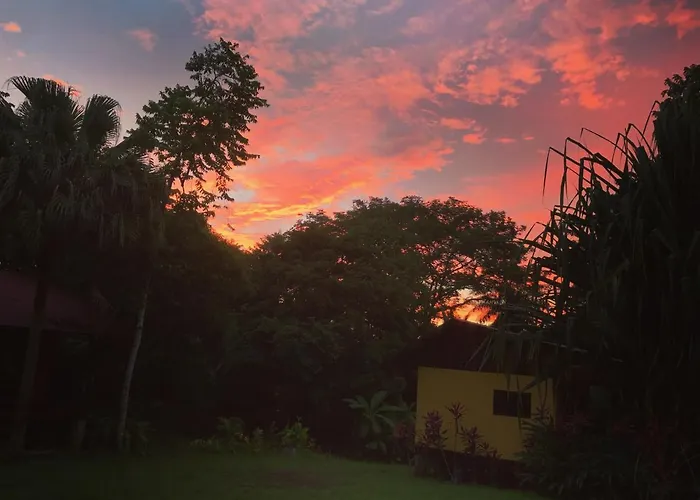 Casa Colores Montezuma