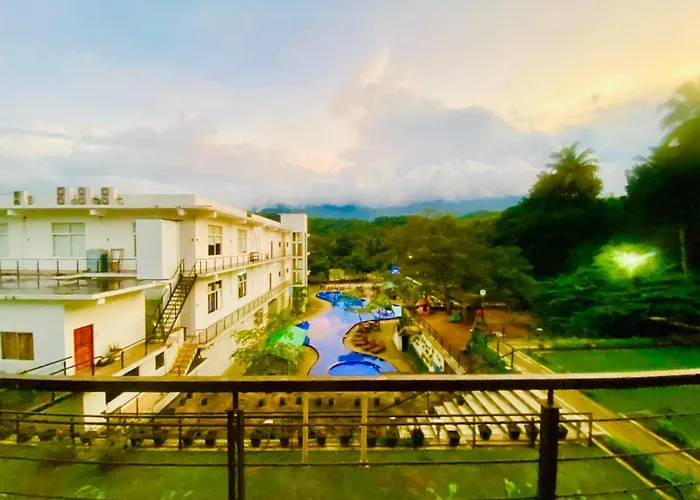 Saru Blue Sapphire Hotel Udawalawe