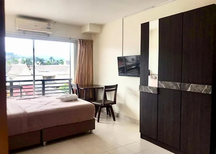 Kata Beach Guesthouse