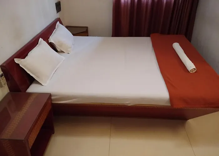 Agrawal Bhavan Budget Stay Only For Indians Couples Friendly Mumbai
