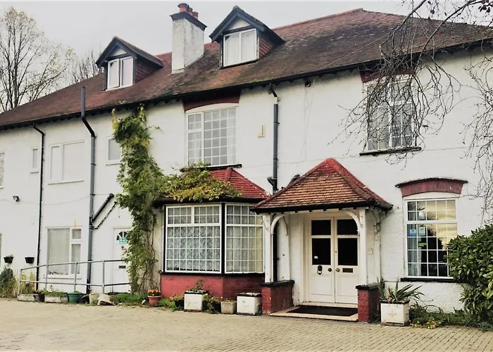 Lyttleton Guest House Limited Uxbridge