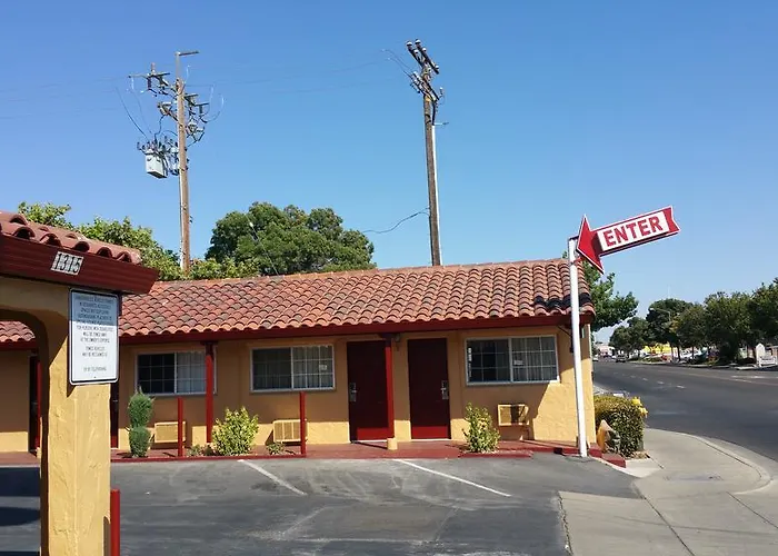 Slumber Motel Merced