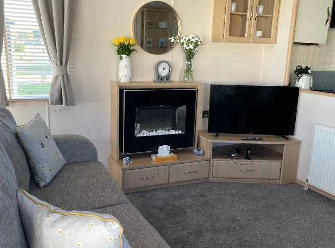 Holiday Home At Cherry Tree Holiday Park Burgh Castle Great Yarmouth Norfolk