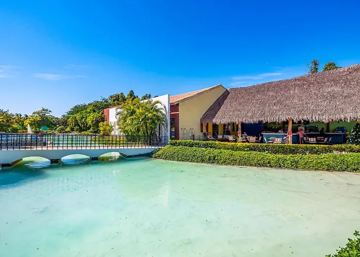 Hotel Taheima 2110A Nuevo Vallarta