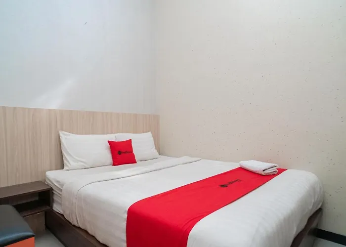 Reddoorz Near Matahari Singosaren Solo Hotel