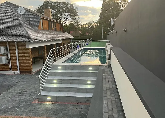Victoria De Giron'S Place & Guesthouse Pretoria