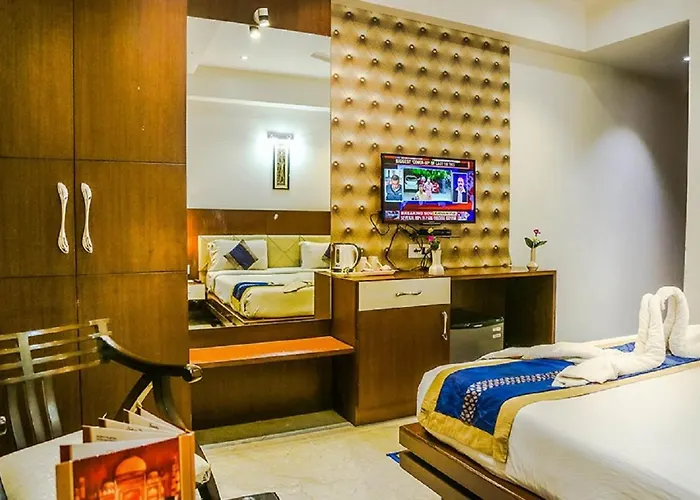 Hotel Taj Heights Agra 