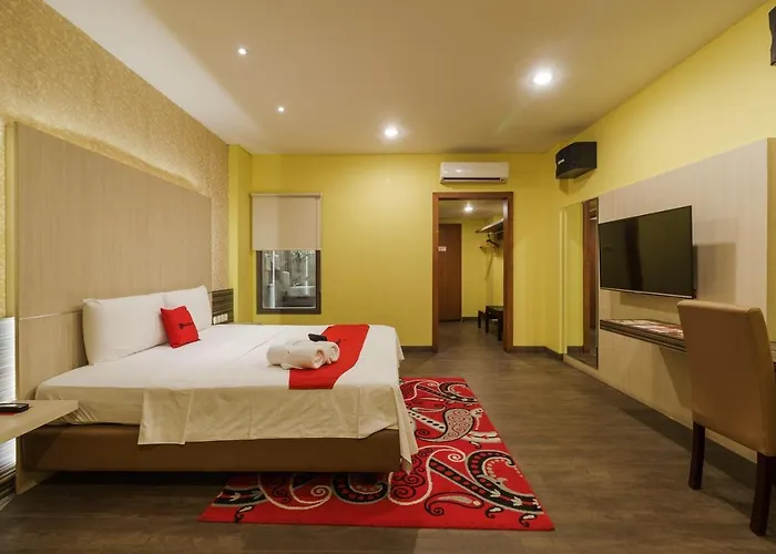 Reddoorz Plus Near Dunia Fantasi Ancol Jakarta