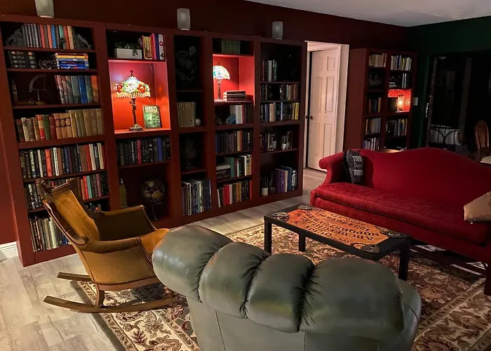 Phantom History House - All Four Guest Rooms Oldsmar