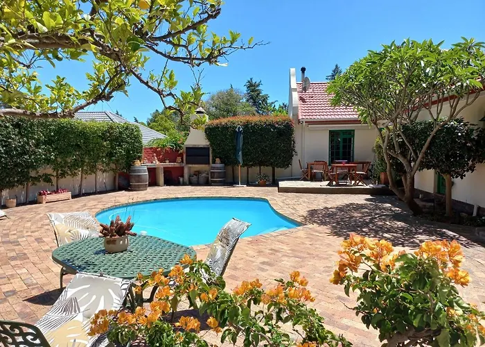 Wine Route 44 Guesthouse Somerset West