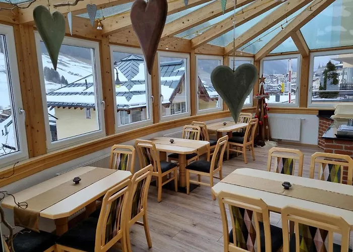 Hotel Garni Corinna Ischgl