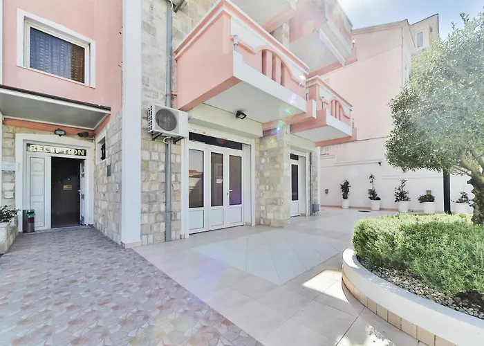 Garni Hotel Koral Budva