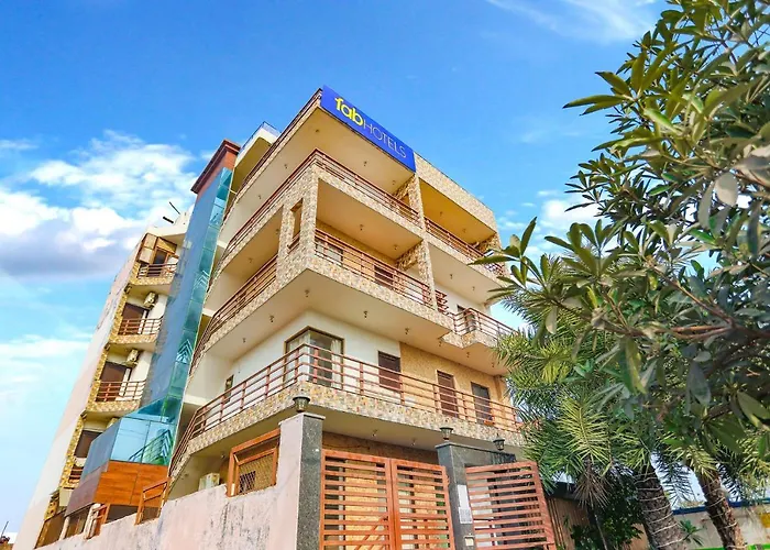 Fabhotel Aspl 44 Noida