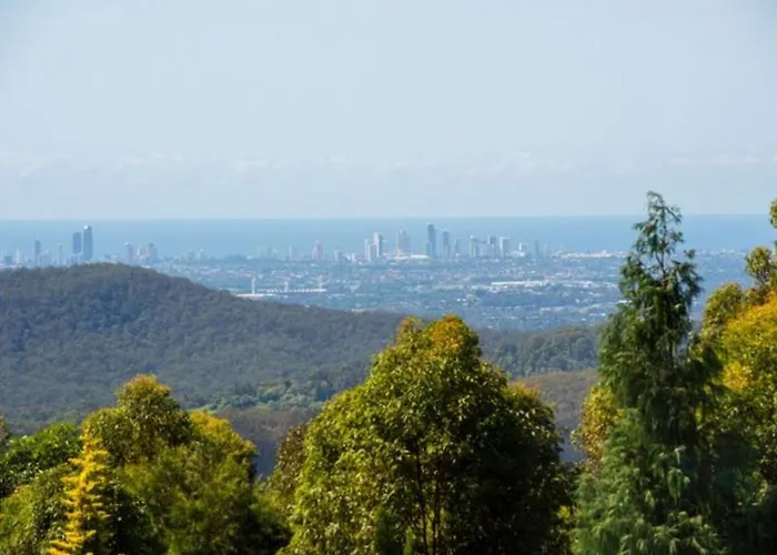 Spectacular Gold Coast Skyline Views Hotel Mount Tamborine