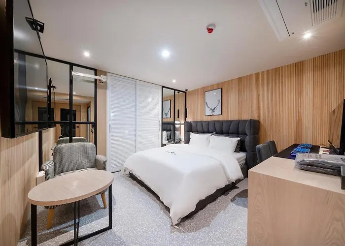 Gorilla Hotel Wonju