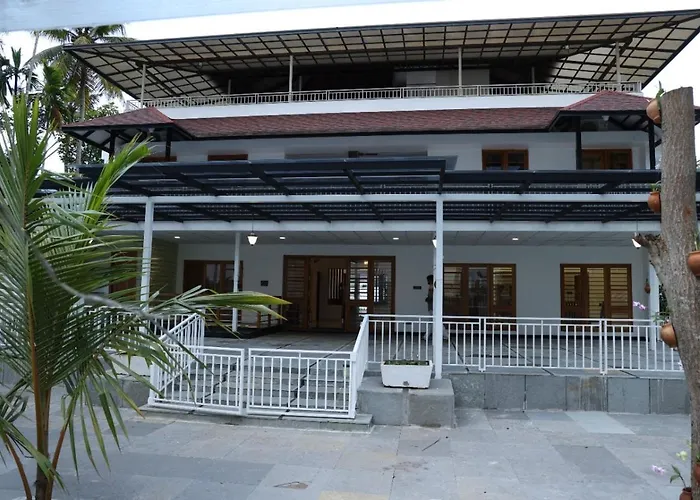 Quilon Lake Inn Kollam