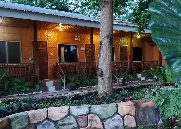 New Village Lodge Oslob