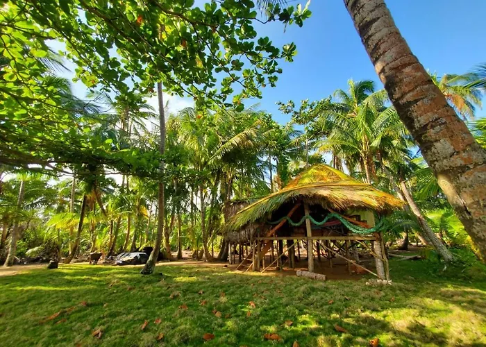 Derek'S Place Eco-Lodge Little Corn Island