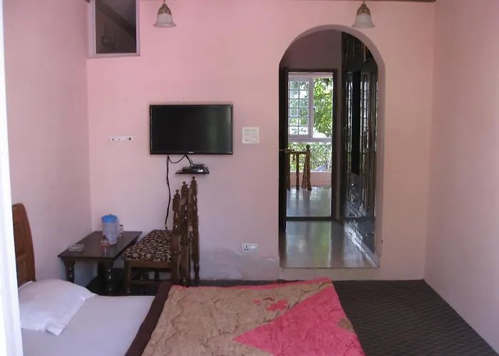 Hotel Gulistan Srinagar 