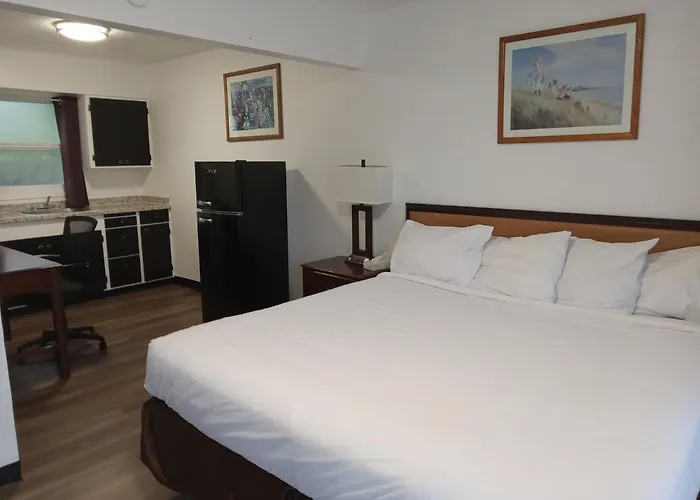 Blue Coast Inn & Suites Brookings