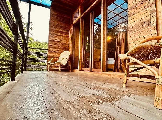 Winwood Ella Hotel