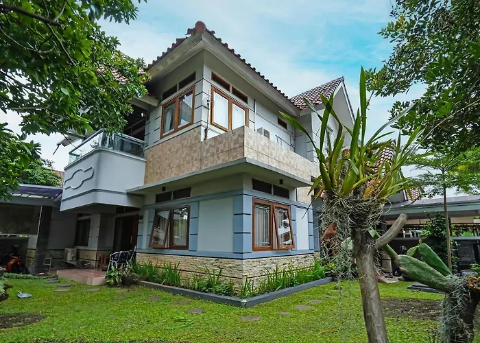 Spot On 92121 Mitra Dago Antapani Syariah Hotel Bandung