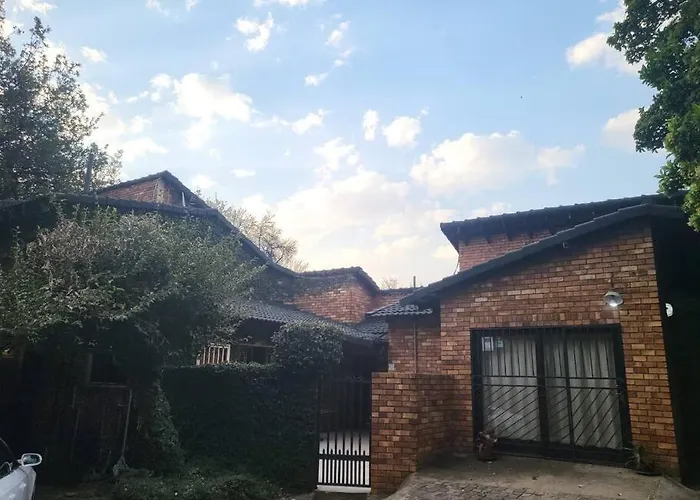 Albatrossways Lodge Sandton