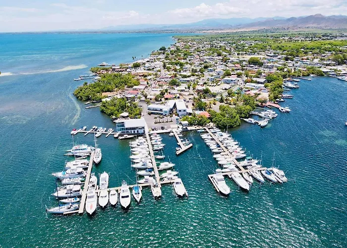 Marina De Salinas Hotel