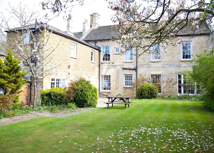Garden House Stamford Hotel