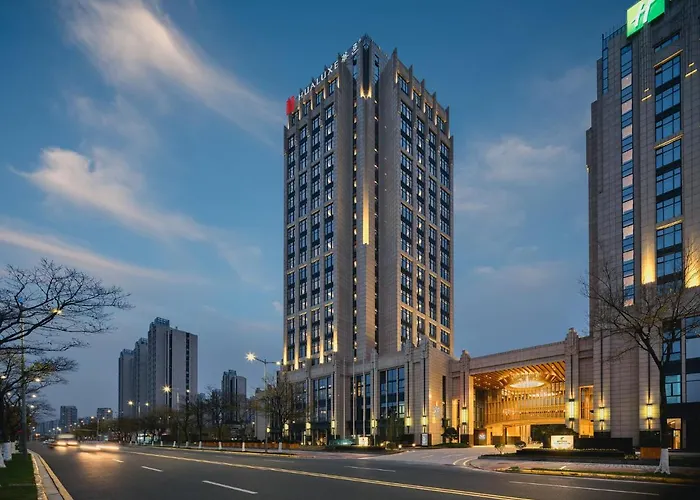 Hualuxe Kunshan Huaqiao By Ihg - F1 Racing Preferred Hotel