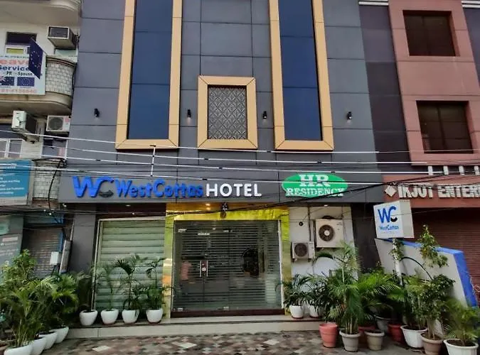 West Cottas Hotel -- Couples, Family, Corporate Favorite In Heart Of Jalandhar