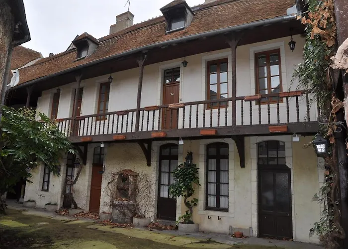 Hotel Le Vieux Relais à Cosne-Cours-Sur-Loire